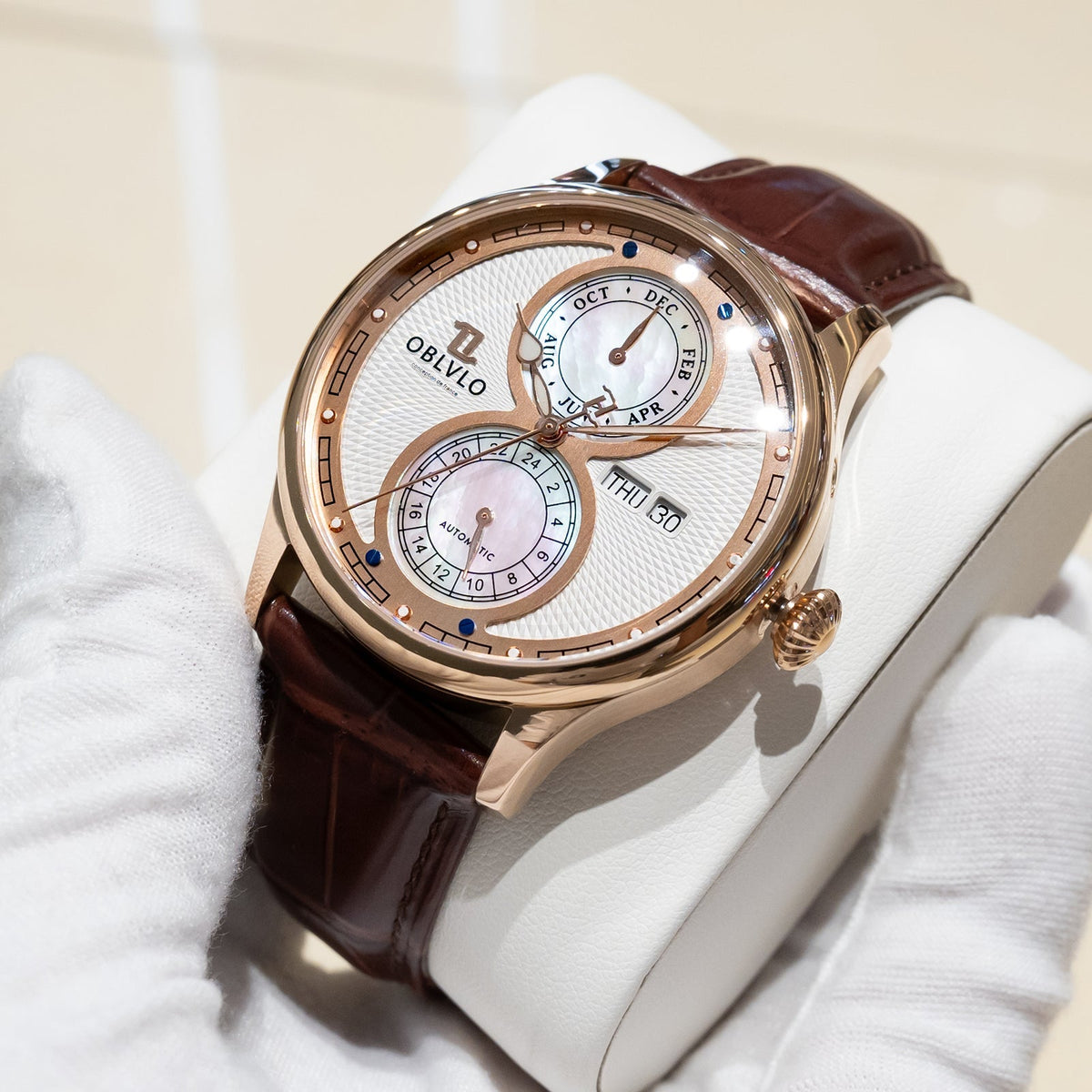 Mother of Pearl  AM Vintage Dress Design  Automatic Watch